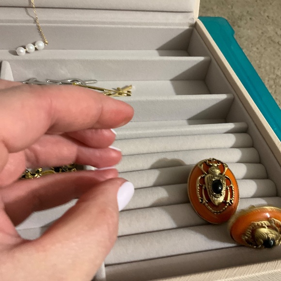 vintage beetle earrings - Picture 6 of 7